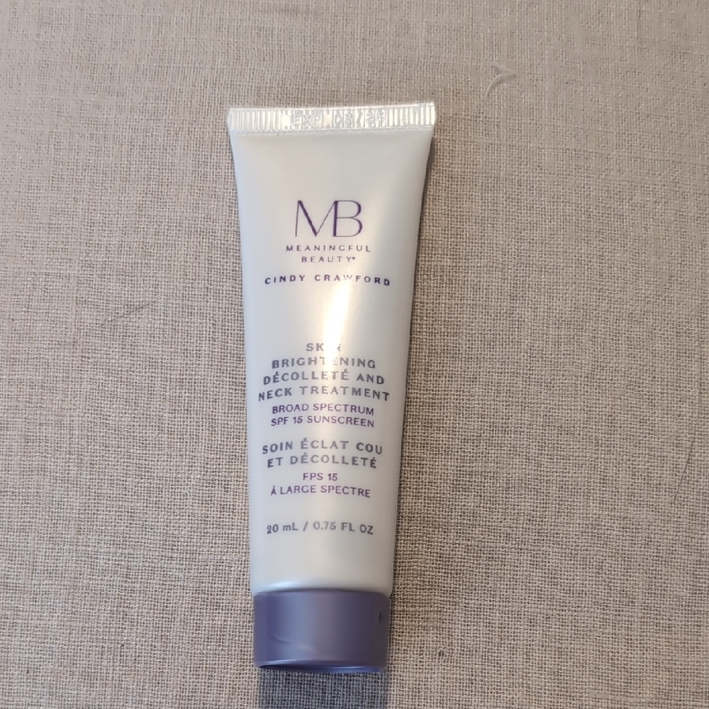 Meaningful Beauty Brightening Décolleté and Neck Treatment with SPF